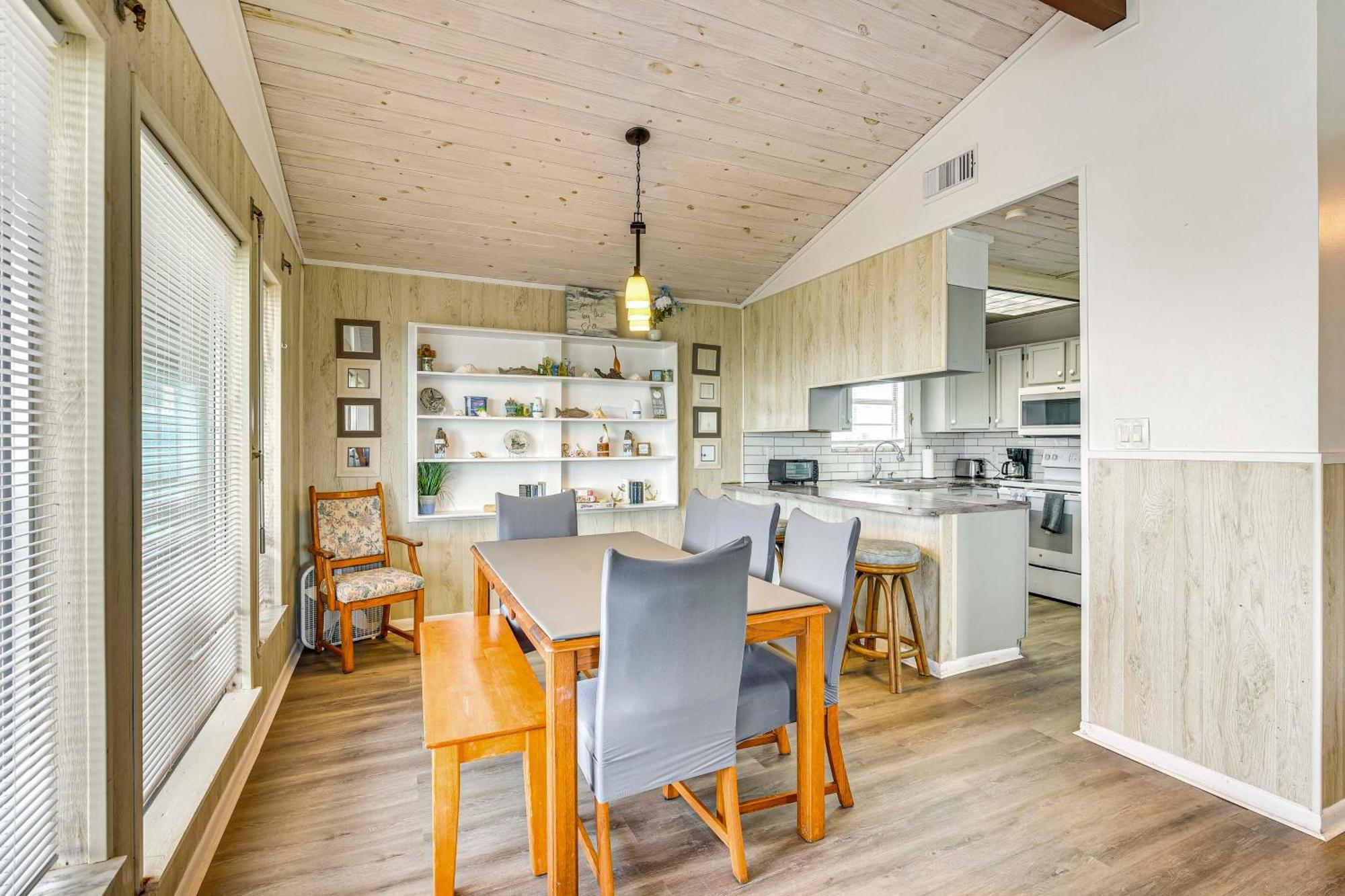 Galveston Home With Spacious Deck Steps To Beach! Экстерьер фото